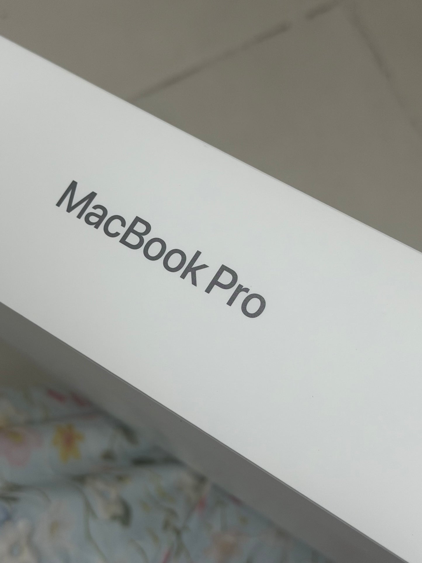 BRANDNEW UNIT | 16-inch MacBook Pro -  M5 Max chip 36GB - 2TB SSD |18/32 CORE