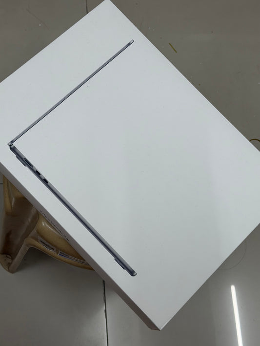 BRANDNEW UNIT | MacBook Air M5 chip 24GB - 1TB SSD