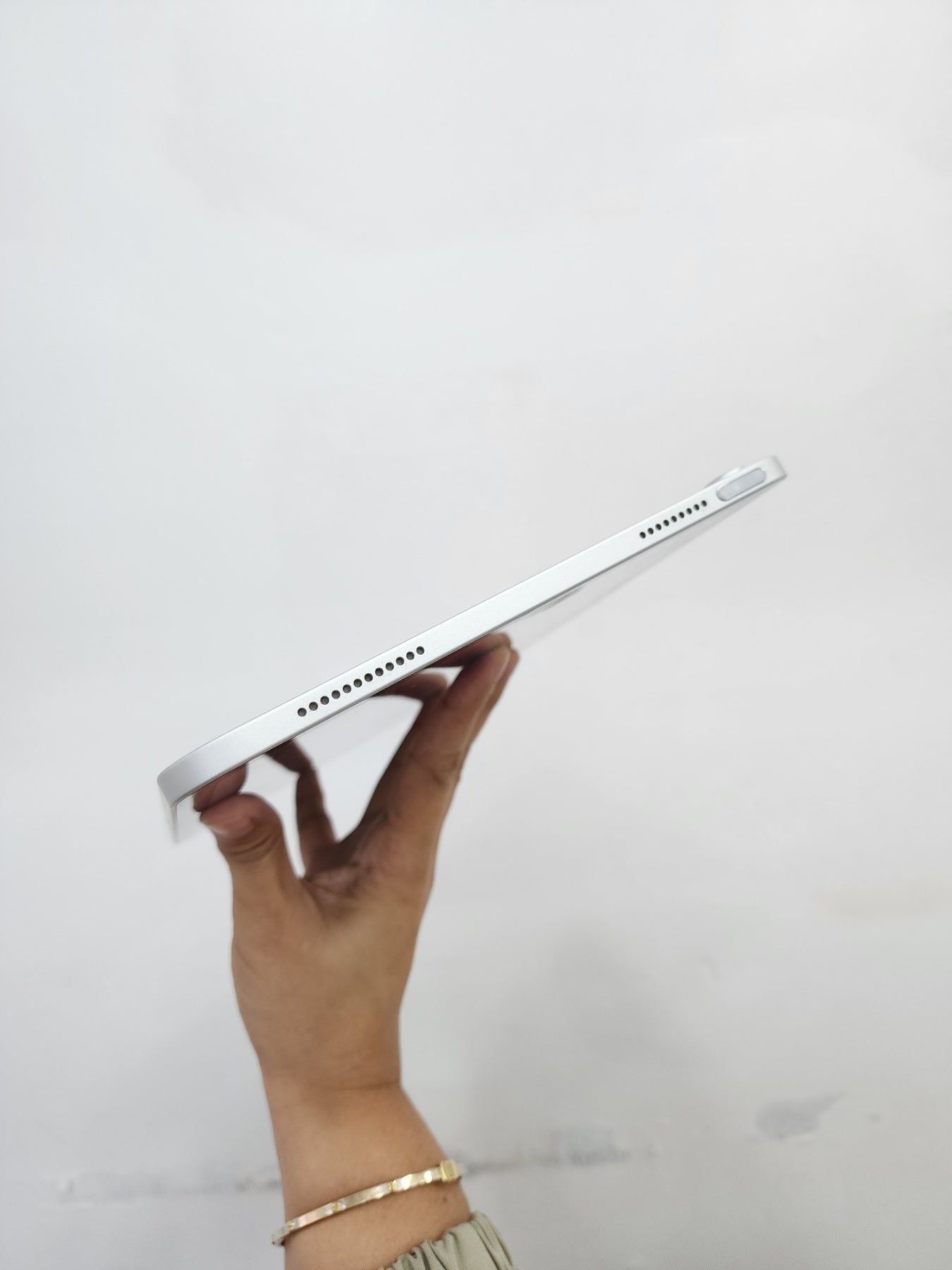 iPad 11th Gen - 128GB (USED UNIT)